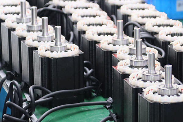 12 features of stepping motor drive systems