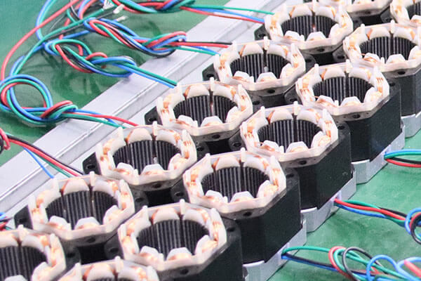 Applications of 2-Phase Stepper Motors